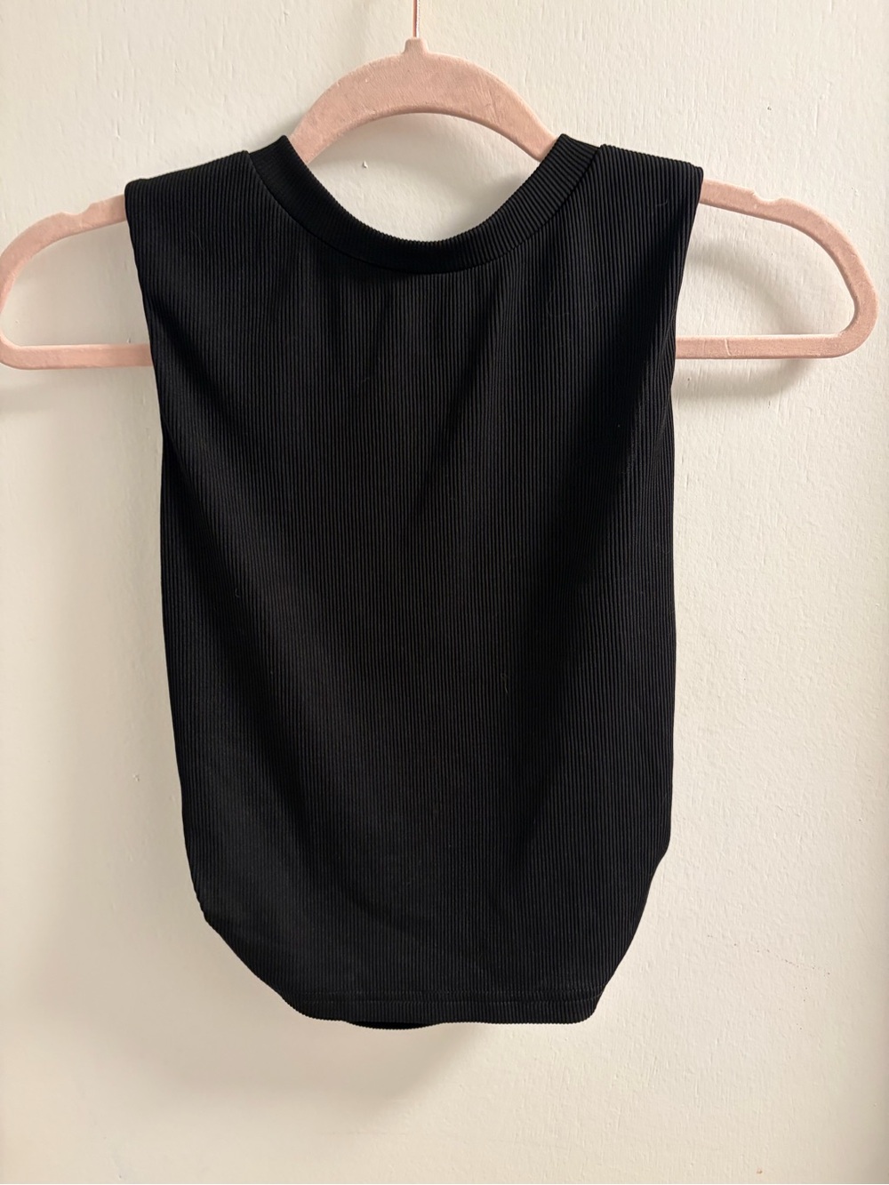 Women's Black‎ Ribbed High-Neck Tank